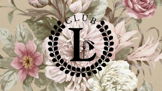 The Club Linnéa logo in black against a floral backdrop.